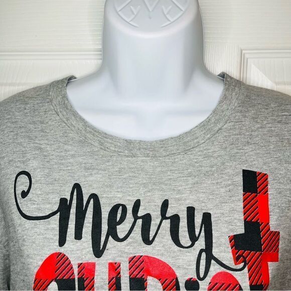 Love in Faith Merry Christmas Truck Long Sleeve Tshirt Marled Grey Red S - Picture 4 of 9
